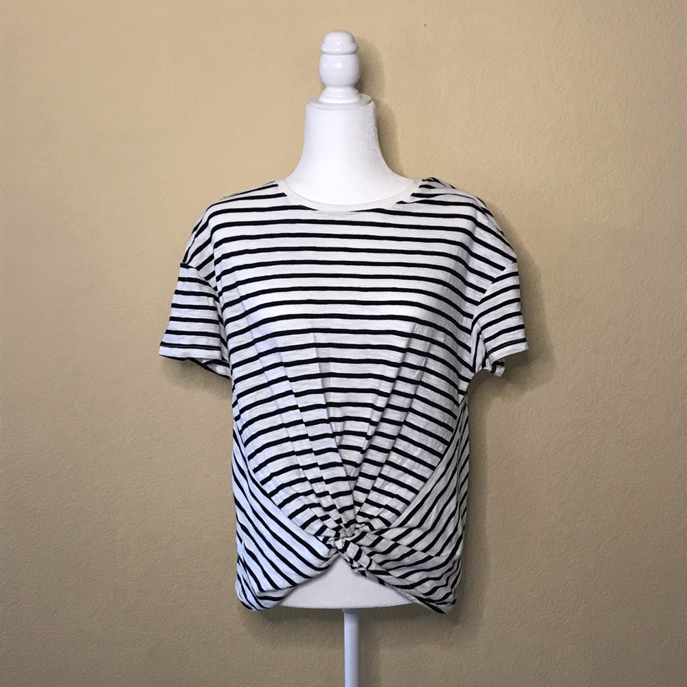 NWOT A New Day Cropped Knotted Striped Shirt Size M